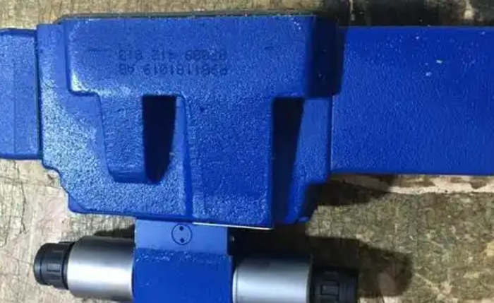 4WRZE25W8-325-7X/6EG24N9K31/A1D3M