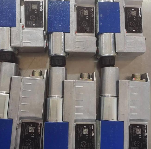 4WREE6E32-3X/V/24F1比例阀