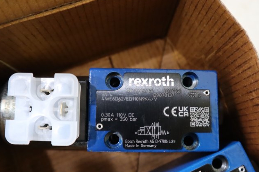   R90141143力士乐比例阀3 4WRPEH10C4B100L-3X/M/24A1 
